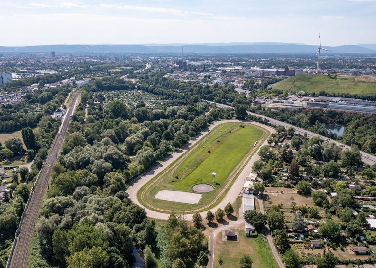 Pferderennbahn in Karlsruhe Knielingen