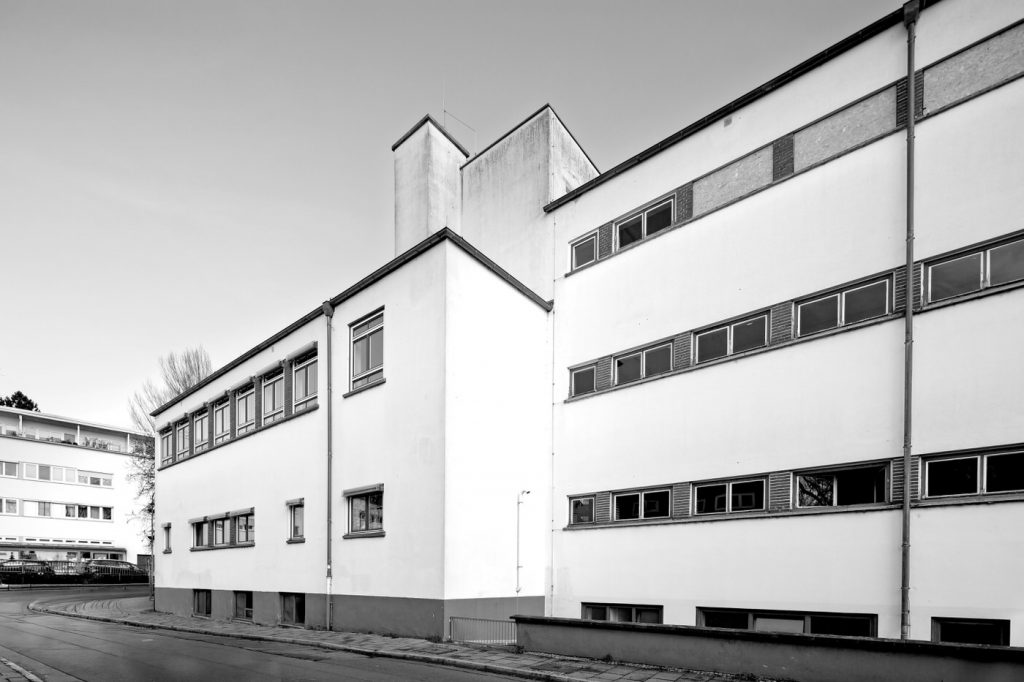 Rückseite der Römerstadtschule Geschwister-Scholl-Schule