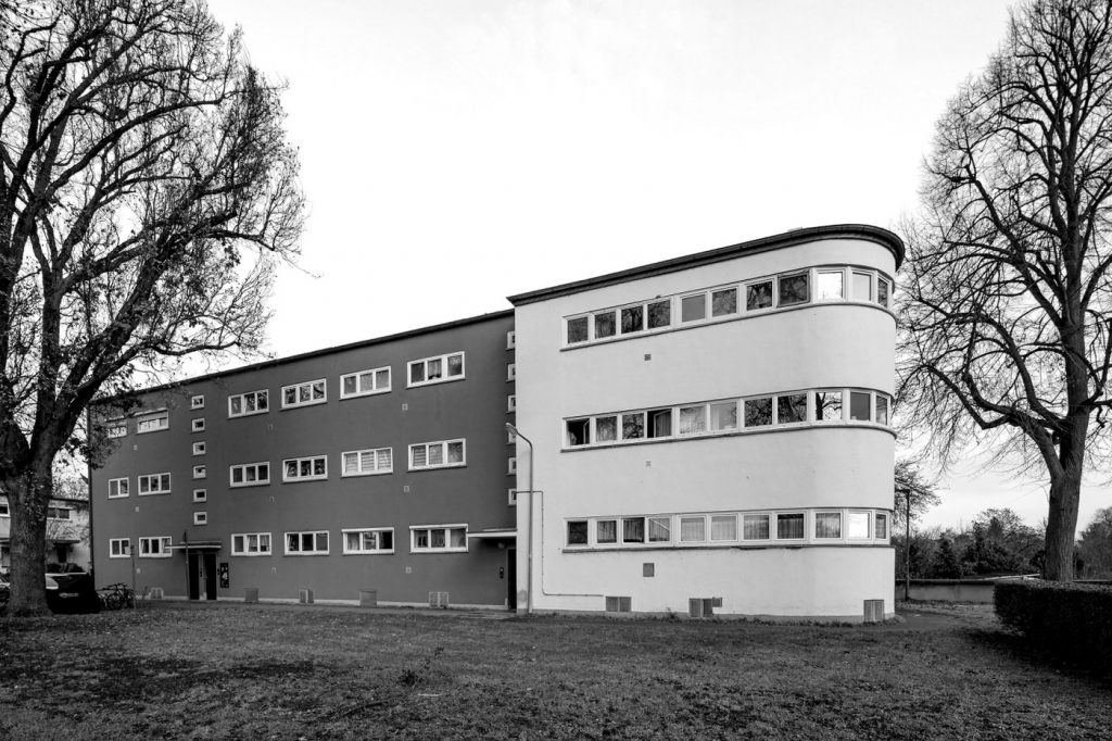 Reihenhaus der Siedlung Römerstadt, Entwurf im Rahmen des Teams um Ernst May (mit Eugen Kaufmann und Leonhard Becker).