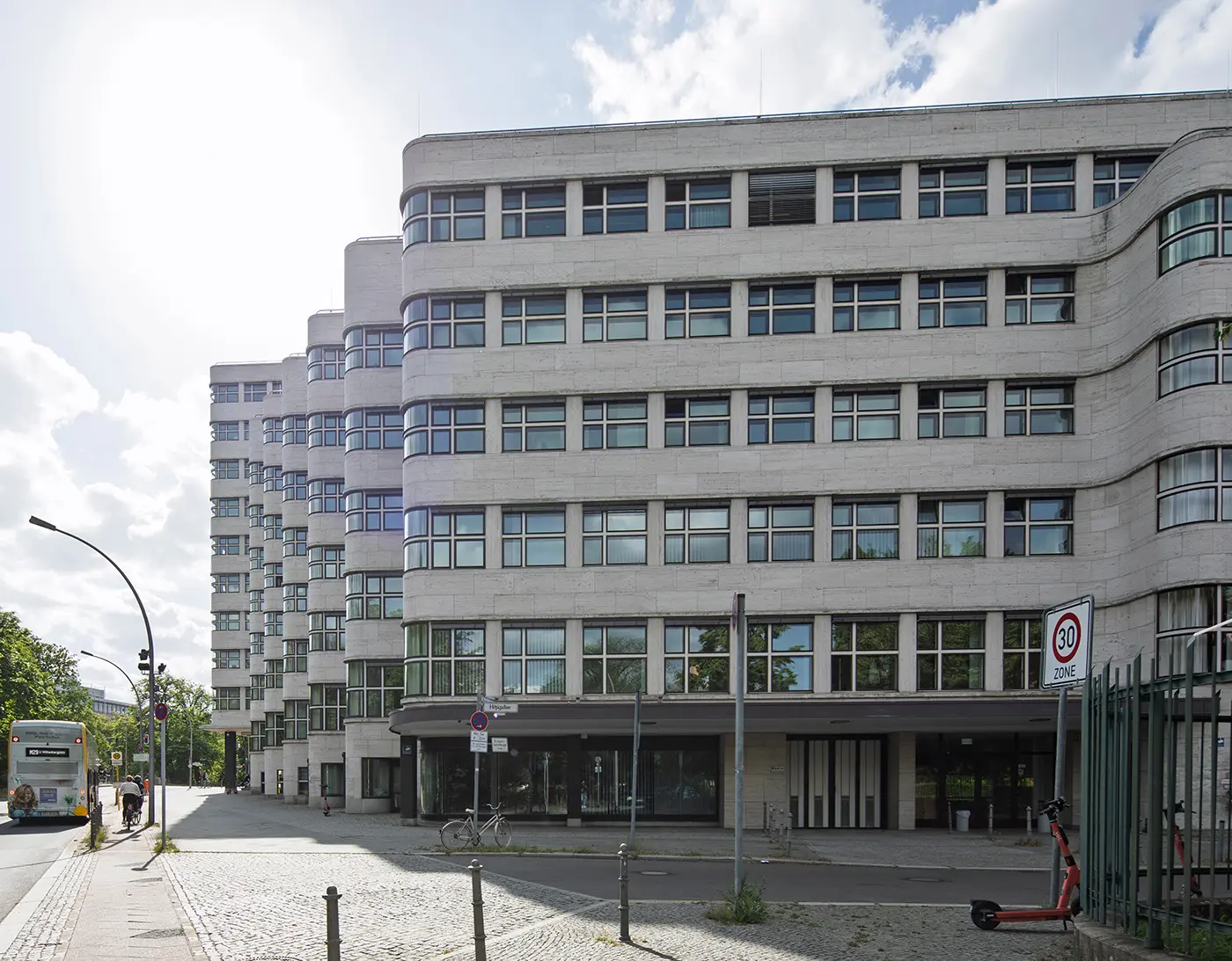Shell-Haus in Berlin von Emil Fahrenkamp