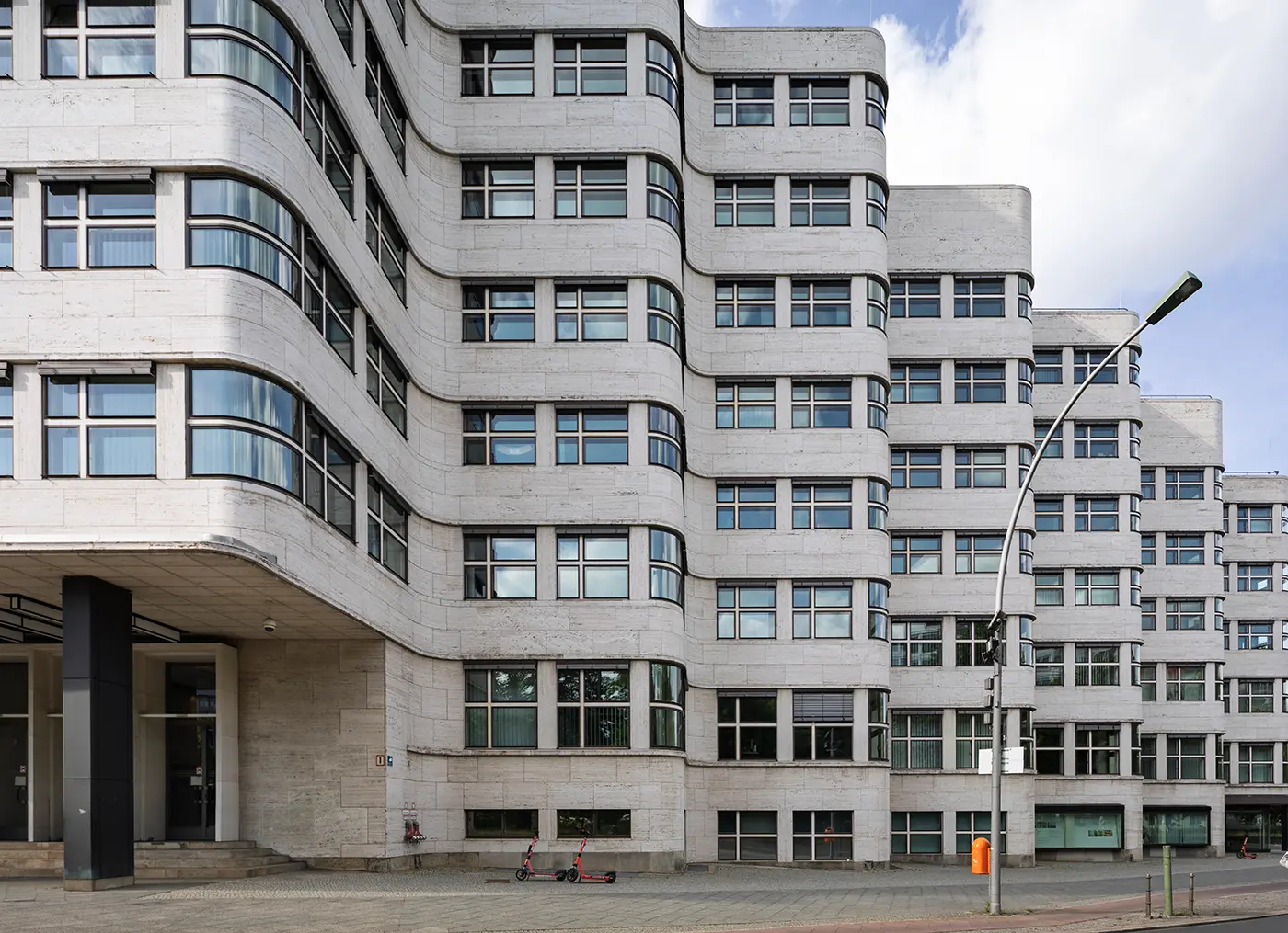 Shell-Haus in Berlin von Emil Fahrenkamp