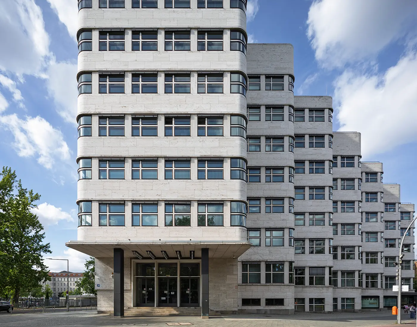 Shell-Haus in Berlin von Emil Fahrenkamp